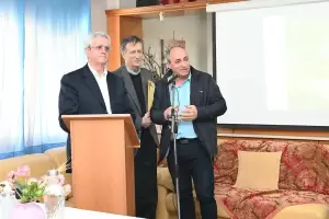 Στον Κολινδρό Πιερίας τιμούν τον Κώστα Χειμωνίδη. Στον Κολινδρό Πιερίας τιμούν τον Κώστα Χειμωνίδη.