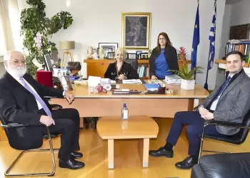 Συνάντηση της Αντιπεριφερειάρχη Πιερίας με τον ποιμένα της Ελληνικής Ευαγγελικής Εκκλησίας Κατερίνης Συνάντηση της Αντιπεριφερειάρχη Πιερίας με τον ποιμένα της Ελληνικής Ευαγγελικής Εκκλησίας Κατερίνης