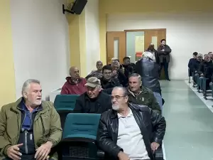 Συνεδρίαση της Ν.Ε. ΠΑΣΟΚ Πιερίας στην Κατερίνη παρουσια του  βουλευτή  β΄ Θεσσαλονίκης Θανάση Γκλαβίνα