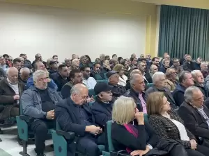 Συνεδρίαση της Ν.Ε. ΠΑΣΟΚ Πιερίας στην Κατερίνη παρουσια του  βουλευτή  β΄ Θεσσαλονίκης Θανάση Γκλαβίνα