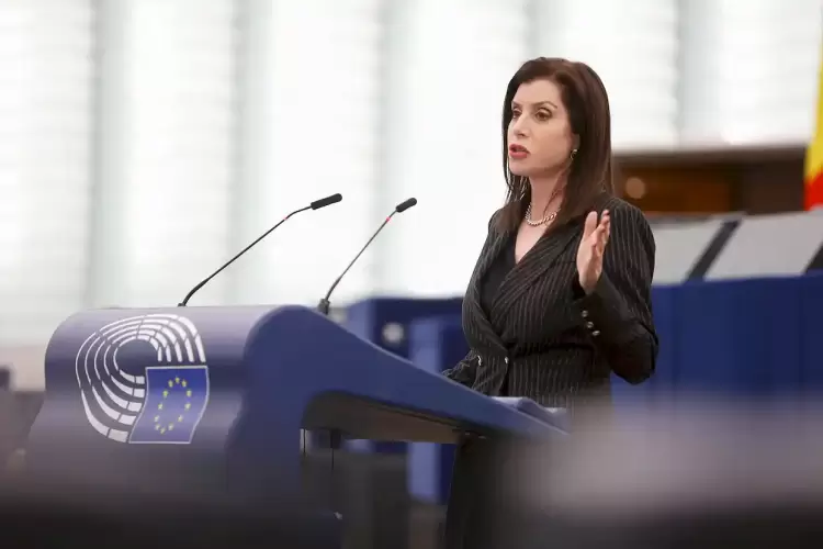 Άννα Μισέλ Ασημακοπούλου – Η Ελλάδα μπορεί να συμβάλει στις αλυσίδες εφοδιασμού πρώτων υλών της ΕΕ