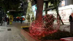 Χριστούγεννα στην Κατερίνη: Η πόλη & οι κοινότητες έβαλαν τα γιορτινά τους!