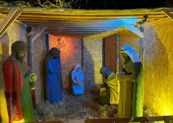 Χριστουγεννιάτικη ατμόσφαιρα στο Αιγίνιο