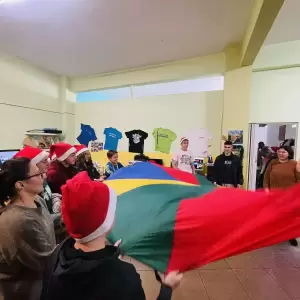 Η Χριστουγεννιάτικη γιορτή από τον Σύλλογο Γονέων - Κηδεμόνων & Φίλων Α.με.Α Ν. Πιερίας - Ευχαριστίες (εικόνες) Η Χριστουγεννιάτικη γιορτή από τον Σύλλογο Γονέων – Κηδεμόνων & Φίλων Α.με.Α Ν. Πιερίας – Ευχαριστίες