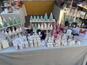 Χριστουγεννιάτικο Bazaar από τη Μέριμνα Παιδιού Κατερίνης Χριστουγεννιάτικο Bazaar από τη Μέριμνα Παιδιού Κατερίνης