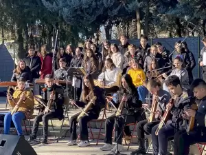 Δημοτικό Πάρκο Κατερίνης – Για την ειρήνη τραγούδησαν μαθητές της πόλης