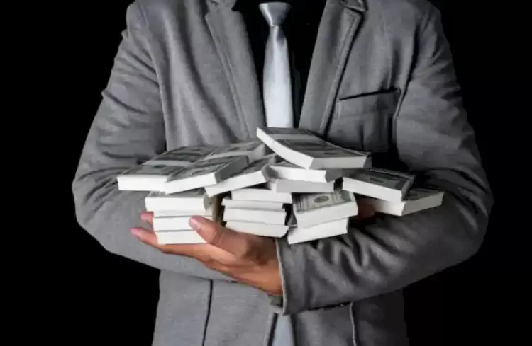 Έγινε δισεκατομμυριούχος από λάθος τράπεζας – «Δεν είχα ξαναδεί τόσα πολλά μηδενικά στο λογαριασμό μου»