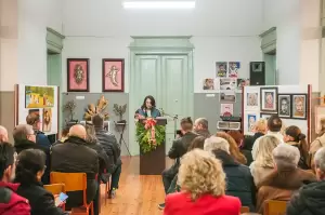 Εγκαίνια ομαδικής εικαστικής έκθεσης – Οι εικαστικοί τίμησαν τη Λίνα Γιαμούζη