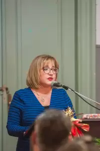 Εγκαίνια ομαδικής εικαστικής έκθεσης – Οι εικαστικοί τίμησαν τη Λίνα Γιαμούζη