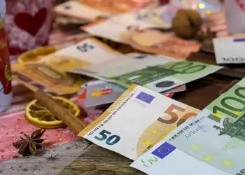 Έρχεται η επιταγή ακρίβειας σε χαμηλοσυνταξιούχους και ευάλωτους