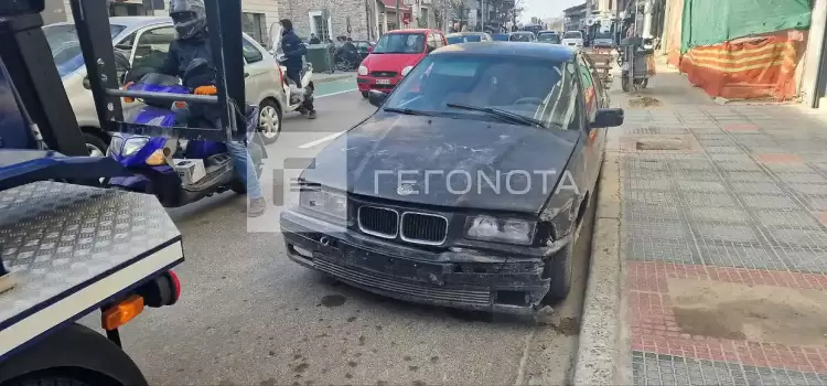 Έβγαλε τις πινακίδες για να γλιτώσει το πρόστιμο και πήγε για τσίπουρα Έβγαλε τις πινακίδες για να γλιτώσει το πρόστιμο και πήγε για τσίπουρα