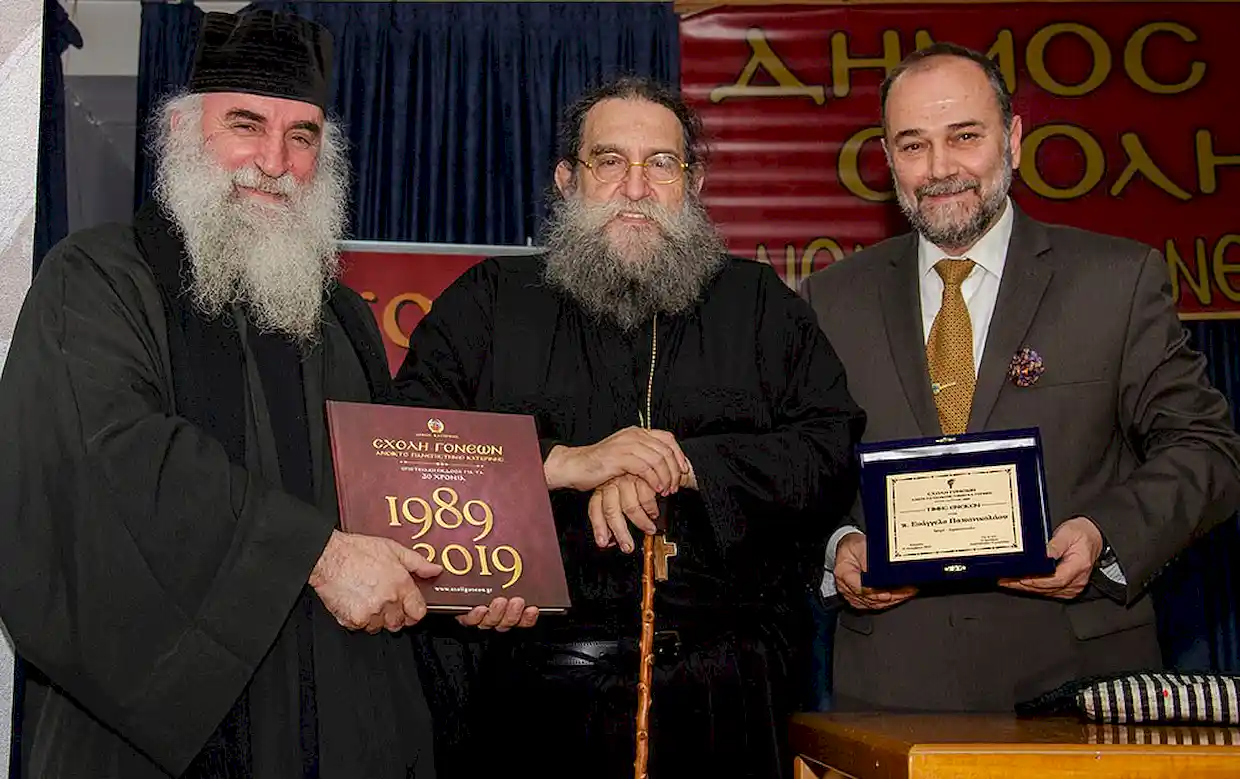 Ευάγγελος Παπανικολάου στο Ανοικτό Πανεπιστήμιο Κατερίνης: 30 χρόνια μεγάλωνα τα παιδιά του φονιά του γιού μου! Ευάγγελος Παπανικολάου στο Ανοικτό Πανεπιστήμιο Κατερίνης: 30 χρόνια μεγάλωνα τα παιδιά του φονιά του γιού μου!