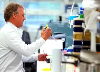 Κοσμογονία στην Ιατρική το 2024: Κλινικές δοκιμές για χοληστερίνη, Πάρκινσον και καρκίνο στον πνεύμονα