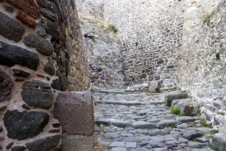 Η Λήμνος μέσα από εικόνες –  Το κάστρο της Μύρινας