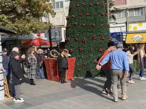 Οι Κατερινιώτες αποχαιρετούν το 2023 Οι Κατερινιώτες αποχαιρετούν το 2023