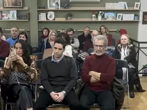 Παρουσιάστηκε στο βιβλιοπωλείο «Νέστωρ» “Το άλογο που κλαίει” του Παναγιώτη Τσαναξίδη Παρουσιάστηκε στο βιβλιοπωλείο «Νέστωρ» “Το άλογο που κλαίει” του Παναγιώτη Τσαναξίδη