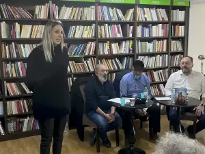 Παρουσιάστηκε στο βιβλιοπωλείο «Νέστωρ» “Το άλογο που κλαίει” του Παναγιώτη Τσαναξίδη Παρουσιάστηκε στο βιβλιοπωλείο «Νέστωρ» “Το άλογο που κλαίει” του Παναγιώτη Τσαναξίδη