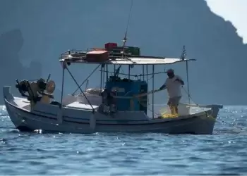 ΠΕ Πιερίας - Τμήμα Αλιείας: Διάθεση πλεονάζουσας χωρητικότητας (GT) και ιπποδύναμης (kW) ΠΕ Πιερίας – Τμήμα Αλιείας: Διάθεση πλεονάζουσας χωρητικότητας (gt) και ιπποδύναμης (kw)