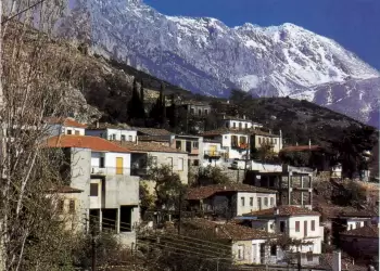 Τα βουνά θα πάρουν τα Χριστούγεννα οι Έλληνες Τα βουνά θα πάρουν τα Χριστούγεννα οι Έλληνες