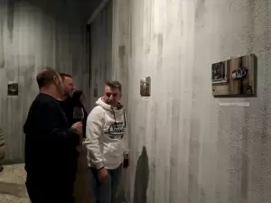 Τάνια Δούλαλα – Έκθεση φωτογραφίας: Ένας διάλογος εικόνων και λέξεων στον Olympus Wines Tasting Room στο Λιτόχωρο