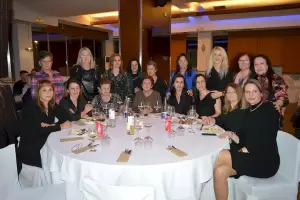 Το «Ποσειδών Παλλάς» δεξιώθηκε το προσωπικό του (εικόνες) Το «Ποσειδών Παλλάς» δεξιώθηκε το προσωπικό του