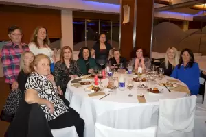 Το «Ποσειδών Παλλάς» δεξιώθηκε το προσωπικό του (εικόνες) Το «Ποσειδών Παλλάς» δεξιώθηκε το προσωπικό του