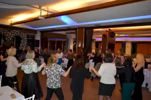 Το «Ποσειδών Παλλάς» δεξιώθηκε το προσωπικό του (εικόνες) Το «Ποσειδών Παλλάς» δεξιώθηκε το προσωπικό του