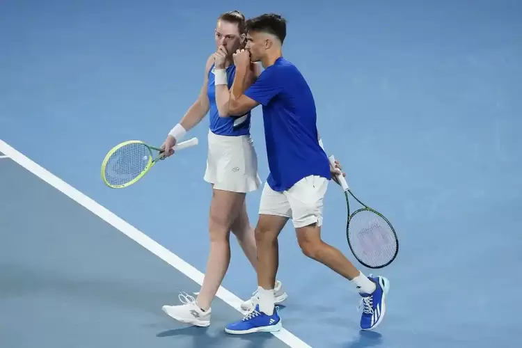 United Cup: Πέτρος Τσιτσιπάς και Παπαμιχαήλ υπέγραψαν την τρίτη νίκη της Ελλάδας κόντρα στον Καναδά United Cup: Πέτρος Τσιτσιπάς και Παπαμιχαήλ υπέγραψαν την τρίτη νίκη της Ελλάδας κόντρα στον Καναδά