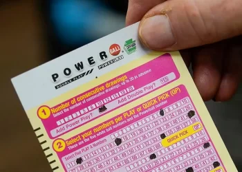 Άμα σε θέλει η ζωή: Ένας υπερτυχερός στις ΗΠΑ κέρδισε 842 εκατομμύρια στο τζακποτ του Powerball!