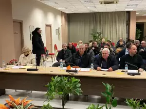 Κατερίνη: Το πρώτο δημοτικό συμβούλιο του 2024 με αύξηση τελών και τις πρώτες εντάσεις Δείτε Ζωντανά τη συνεδρίαση του Δημοτικού συμβουλίου Κατερίνης