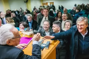 Δημήτριος Δημηνάς: «h τελευταία εξομολόγηση» η μυθιστορηματική αφήγηση ενός πραγματικού γεγονότος ()