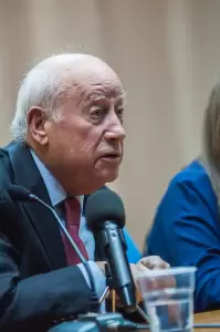 Δημήτριος Δημηνάς: «h τελευταία εξομολόγηση» η μυθιστορηματική αφήγηση ενός πραγματικού γεγονότος ()