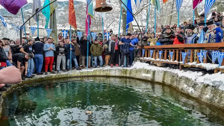 Δήμος Δίου-Ολύμπου: Το πρόγραμμα καθαγιασμού των υδάτων στις δώδεκα δημοτικές κοινότητες το Σάββατο 6 Ιανουαρίου 2024 Δήμος Δίου Ολύμπου: Το πρόγραμμα καθαγιασμού των υδάτων στις δώδεκα δημοτικές κοινότητες το Σάββατο 6 Ιανουαρίου 2024