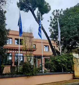 Επίσκεψη της Άννας Μάνη στο Μπενάκειο Φυτοπαθολογικό Ινστιτούτο για το ζήτημα της φαιάς σήψης στις καστανιές της Πιερίας