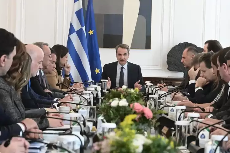 Έρχονται νέα μέτρα κατά της ακρίβειας –  Τι  προβλέπεται για τα αυθαίρετα