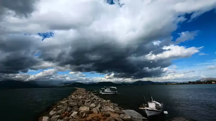 Ο Καιρός στην Κατερίνη και την Πιερία σήμερα, Τρίτη 02/01: Συννεφιά με τοπικές βροχές Ο Καιρός στην Κατερίνη και την Πιερία σήμερα, Τρίτη 02/01: Συννεφιά με τοπικές βροχές