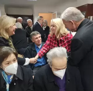 Με τους Λιτοχωρίτες της Θεσσαλονίκης η Άννα Μάνη Με τους Λιτοχωρίτες της Θεσσαλονίκης η Άννα Μάνη