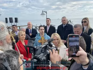 Παραλία Κατερίνης – Θεοφάνεια: Ο καθαγιασμός των υδάτων (εικόνες & βίντεο)