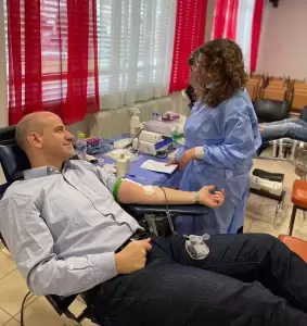 Περίσσευμα προσφοράς στην εθελοντική αιμοδοσία του Πολιτικού Γραφείου του Φώντα Μπαραλιάκου