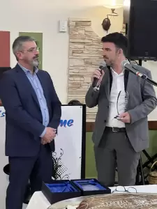 Το Σωματείο επαγγελματιών Β. Πιερίας βράβευσε τον βουλευτή Πιερίας Φώντα Μπαραλιάκο και την αντιπεριφεριάρχη Σοφία Μαυρίδου Το Σωματείο επαγγελματιών Β. Πιερίας βράβευσε τον βουλευτή Πιερίας Φώντα Μπαραλιάκο και την αντιπεριφεριάρχη Σοφία Μαυρίδου