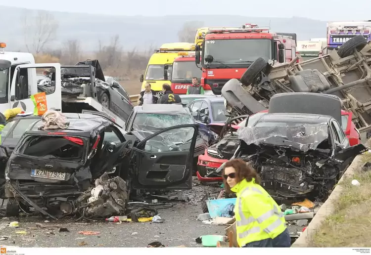Του Έλληνα ο τράχηλος ζυγόν δεν υπομένει Του Έλληνα ο τράχηλος ζυγόν δεν υπομένει