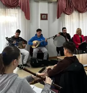 Η Υφυπουργός Ανάπτυξης Άννα Μάνη-Παπαδημητρίου στη Σχολή Βυζαντινής Μουσικής της Ιεράς Μητροπόλεως Κίτρους Η Υφυπουργός Ανάπτυξης Άννα Μάνη Παπαδημητρίου στη Σχολή Βυζαντινής Μουσικής της Ιεράς Μητροπόλεως Κίτρους