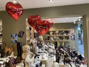 Ο Άγιος Βαλεντίνος «στην καρδιά» όλων – Οι καλύτερες προτάσεις για δώρα