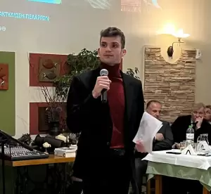 Αιγίνιο: Η κωμόπολη των πελαργών