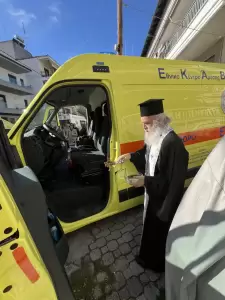 Δώρησε στο ΕΚΑΒ Κατερίνης ένα νέο και πλήρως εξοπλισμένο ασθενοφόρο η κα Ειρήνη Παρασκευοπούλου