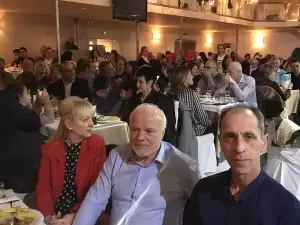 Ο ετήσιος χορός του συλλόγου «Οι Σταυραετοί» με τον Νίκο Καρκάνη (εικόνες και βίντεο) Ο ετήσιος χορός των «Οι Σταυραετών» με τον Νίκο Καρκάνη