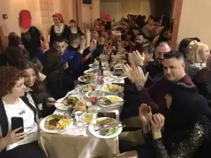 Ο ετήσιος χορός του συλλόγου «Οι Σταυραετοί» με τον Νίκο Καρκάνη (εικόνες και βίντεο) Ο ετήσιος χορός των «Οι Σταυραετών» με τον Νίκο Καρκάνη