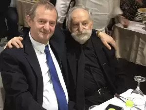 Ο ετήσιος χορός του συλλόγου «Οι Σταυραετοί» με τον Νίκο Καρκάνη (εικόνες και βίντεο) Ο ετήσιος χορός των «Οι Σταυραετών» με τον Νίκο Καρκάνη