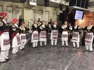 Ο ετήσιος χορός του συλλόγου «Οι Σταυραετοί» με τον Νίκο Καρκάνη (εικόνες και βίντεο) Ο ετήσιος χορός των «Οι Σταυραετών» με τον Νίκο Καρκάνη