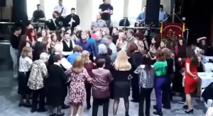 Ο ετήσιος χορός του πολιτιστικού συλλόγου Δρυάνιστα Ο ετήσιος χορός του πολιτιστικού συλλόγου Δρυάνιστα